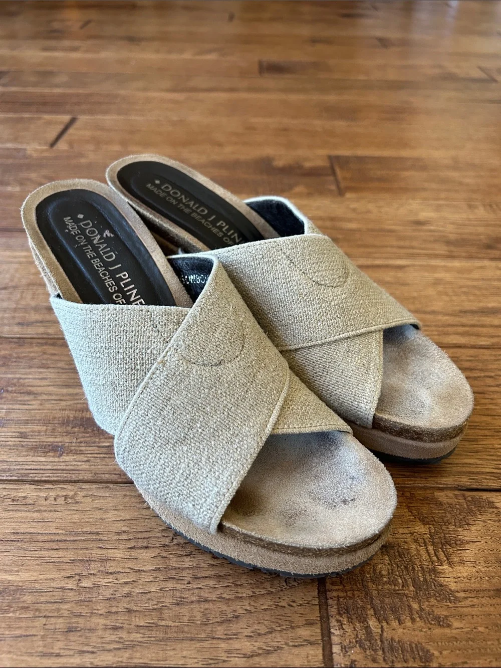 Donald J Pliner Bonbon Crisscross Wedge Heel Sandals Natural Beige Size 6
